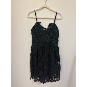 *NWT* Romeo and Juliet Black and Teal Lace Overlay Dress -  Size Medium